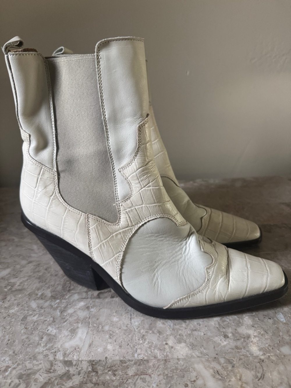 & Other Stories Croc-Embossed Cream Leather Western Boots